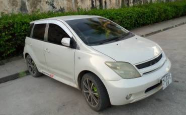 Toyota IST